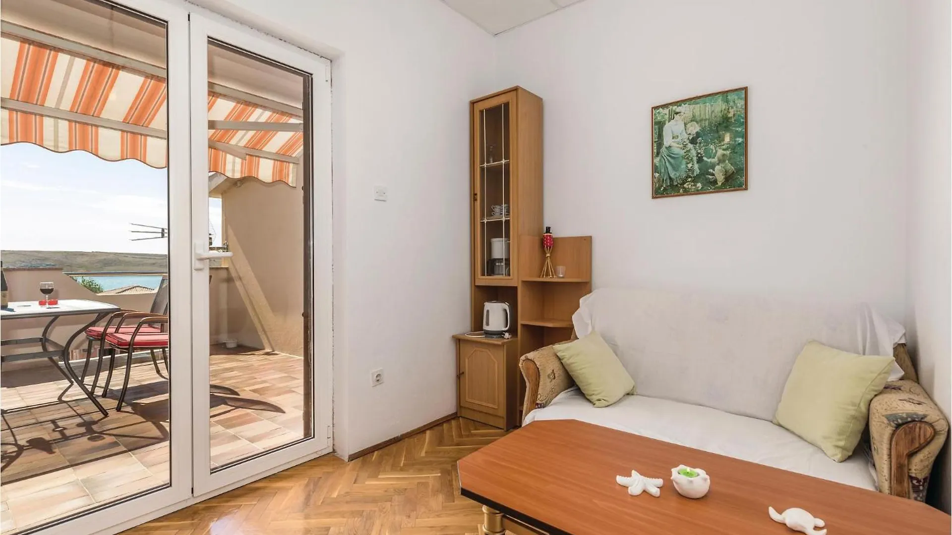 Lovely Apartment In Dinjiska With House Sea View